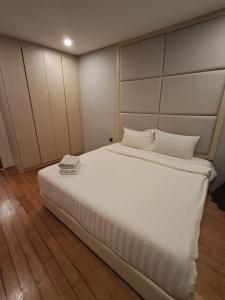 Vortex suites by Sunlights