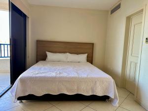 Remodelado Condo en la Playa - Posada Condominios