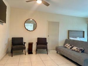 Remodelado Condo en la Playa - Posada Condominios