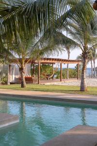 Ventana al Paraíso Oceanfront Villa, 6 Rooms