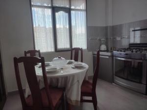 Apartamento privado con terrazas y Tv giratoria l Hasta 4 huéspedes