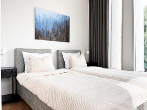 Spacious & Sunny Riverside Apartment in Tartu