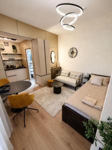 Alekos Apartments