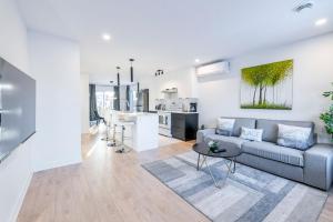 T3 Joliette Suites 10 mins to La Ronde nice , Cozy 3 bedroom longueuil