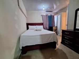 Hotel Enrique Gazcue Bed Breakfast and Parking