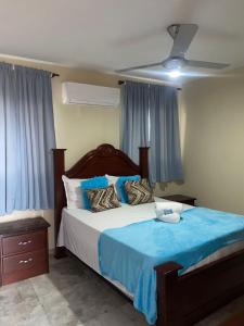 Hotel Enrique Gazcue Bed Breakfast and Parking