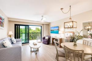 Park Shore Resort Deluxe Condo Top FloorBLDG F 339
