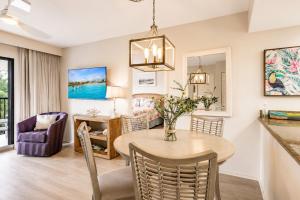 Park Shore Resort Deluxe Condo Top FloorBLDG F 339