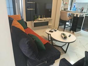 Kindaruma Road Gem - Shop, Golf, Explore Nairobi