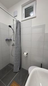 Várlak Apartman Tata