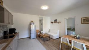 Várlak Apartman Tata