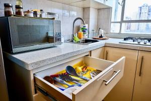 Lindo Apartamento 2 Habitaciones a 10 Minutos del Centro Comercial Sambil Candelaria en Caracas con Agua y Ascensor