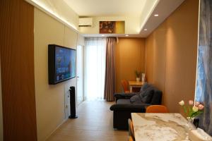 Venice Luxe Cozy 1 BedRoom, Pool, Netflix, Kitchen, Canal Mall Access for Max of 3 guests only