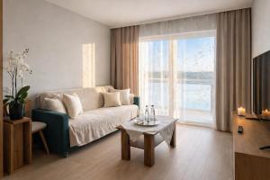 Elegant 1-Bedroom Flat With Balcony Near Wrocław