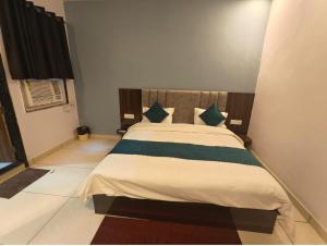 Dev Hotel & Restaurant