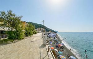 2 Bedroom Stunning Apartment In Deiva Marina