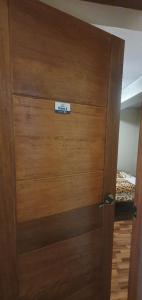 3 Bedrooms Airport Close 2 Min Walk, Self Check In