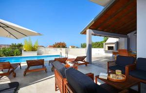 Nice Home In Podstrana With Private Swimming Pool, Can Be Inside Or Outside