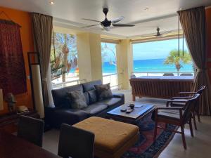 Karon Beachfront Apartment 711