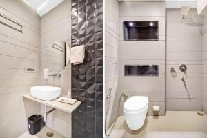 Hotel Shivaay Palace Near Airport & Aerocity