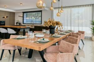 Modern and designed villa in Benalmadena