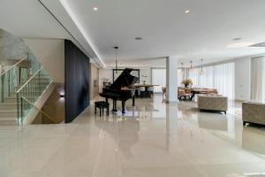 Modern and designed villa in Benalmadena