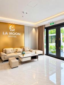 LaMoon Hotel