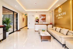 LaMoon Hotel