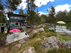 Charming house on Vaddo with views and decks