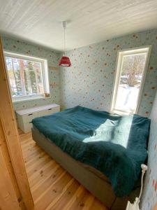 Charming house on Vaddo with views and decks