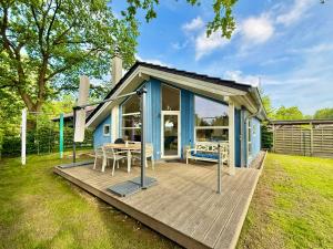 Wooden house with field views near Dummer Lake