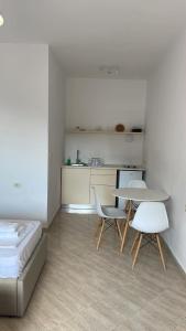 WhiteHeart Apartments