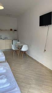WhiteHeart Apartments