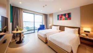 Cam Ranh Beach Resort - 5 Mins to Airport