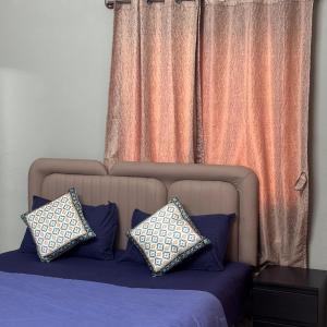 Scuzi stay near Flipkart and embassy, Tech village