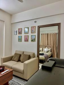 Scuzi stay near Flipkart and embassy, Tech village