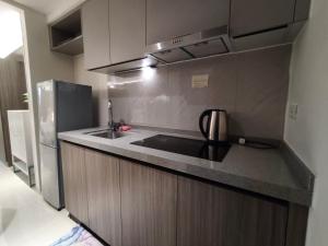 Cozy Sunlit Retreat, Spacious Studio Type Unit In The City of Entertainment