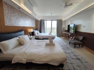 Cozy Sunlit Retreat, Spacious Studio Type Unit In The City of Entertainment