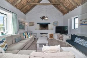 Family Tides in Langezandt Struisbaai