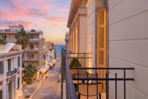 Hospi Living Empire Suites