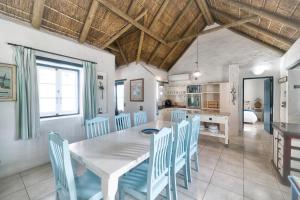 Family Tides in Langezandt Struisbaai