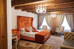 Casa Veche