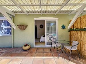 70 on Brander Guesthouse