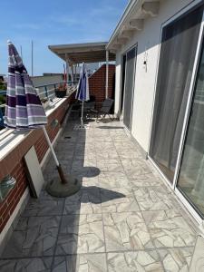 Freskia Golem RoofTop
