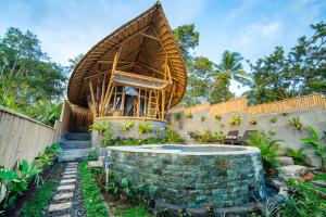 Breezy hill bamboo retreat