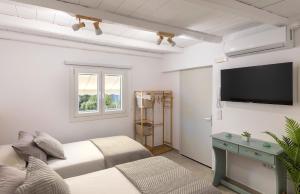 Alpha Central Rooftop, Cozy Studio with Town View