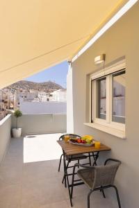 Alpha Central Rooftop, Cozy Studio with Town View