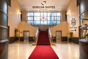 Giselda Corner Suite - Smart Central