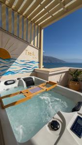 TreA Accomodation Rooftop Jacuzzi Apartment
