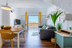 327 Parque Santiago II, sea view, 2 bedroom, 2 bathroom, wifi